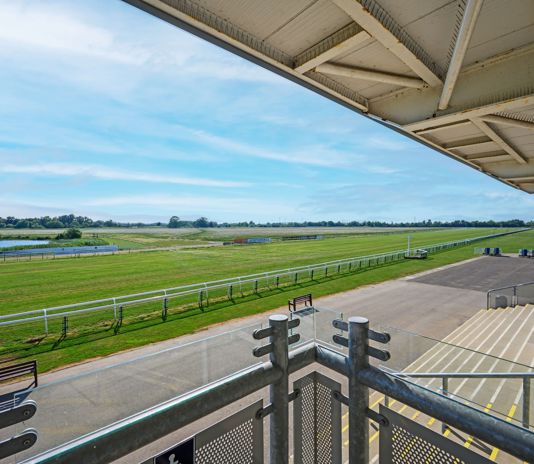 067-Huntingdon Racecourse LARGE-Z72_9618-Edit.jpg