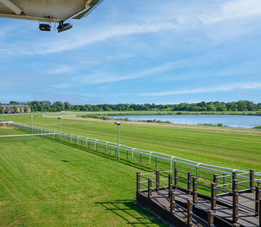 068-Huntingdon Racecourse LARGE-Z72_9624-Edit.jpg